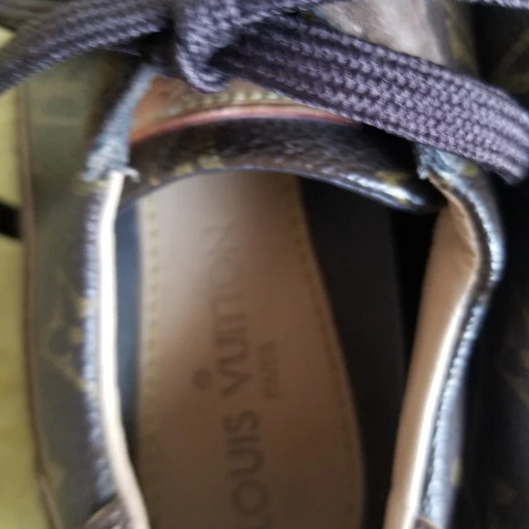 Louis Vuitton Monogram Suede sneakers 37.5